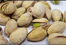 Pistachio Tantang Tren Matcha di Kafe