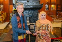 Gubernur Khofifah Bahas Penguatan Kerjasama Berbagai Sektor dengan Dubes RRT