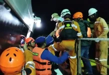 SAR Evakuasi ABK China Sakit di Karang Jamuang