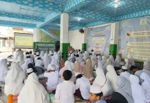 Jelang TKA, Siswa SD Istighotsah Bareng Orang Tua