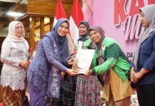 Semangat Kartini, Dewan Jatim Beri Apresiasi Ibu Ibu Berbagai Profesi