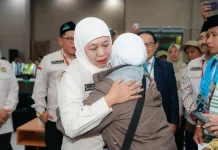Pesan Gubernur Khofifah saat Lepas Keberangkatan Jemaah Haji Kloter Pertama