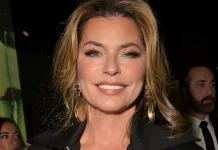 Shania Twain Jajal Jadi Pemandu Acara ACM Award