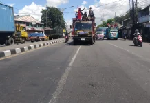 Sopir Truk Jatim Protes Aturan Barcode BBM Subsidi