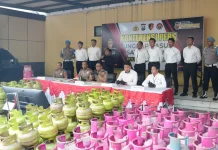 Polisi Bongkar Sindikat Elpiji Oplosan di Sidoarjo