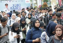 Pengangguran Jawa Timur Turun Jadi 3,55 Persen, Lulusan Universitas Tertinggi