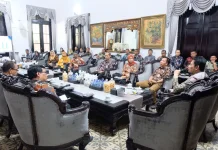 Revitalisasi Pasar Tradisional Dikebut, Bupati Ajak Semua Pihak Bersinergi