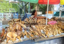 Ikan Pe Asap Kenjeran jadi Buruan saat Liburan