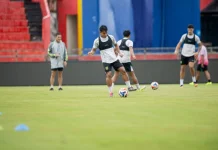 Persebaya Diminta Tak Remehkan Semen Padang Padang meski Sudah Degradasi