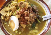 Rujak Soto Banyuwangi, Kuliner Unik yang Kaya Cita Rasa