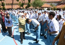 Daya Tampung Sekolah Negeri di Jatim hanya 39,3 Persen