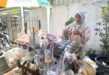 Menyeruput Kesegaran Jamu Tradisional Racikan Mbak Yani