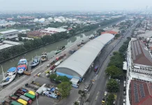 Banjir Rob Mengancam, Operasional Pelabuhan Kalimas Tetap Aman