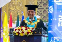 Rektor Unesa Bekali 1.503 Wisudawan Hadapi Disrupsi Teknologi