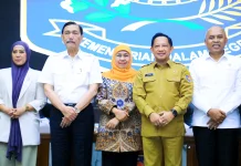 Khofifah Dorong Perluasan Digitalisasi Bansos di Delapan Daerah