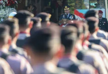 Perkuat Sinergi Jaga Surabaya, Eri Terima Penghargaan HUT ke-80 Bhayangkara