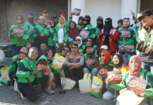 Hari Bhayangkara, Polrestabes Surabaya Bagikan 100 Paket Sembako Gratis