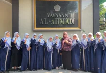 Pelatihan Service Excellent Tingkatkan Layanan Pendidikan