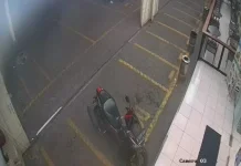 Motor Karyawan Minimarket Digasak Komplotan, Empat Pelaku Terekam CCTV