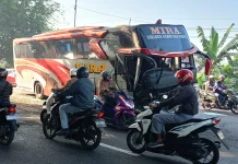 Kecelakaan Maut Bus Mira, Sopir Innova Tewas Seketika