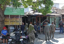 Pemkot Surabaya Siapkan 2.700 Stan Gratis untuk Pedagang Pasar Tumpah
