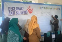 MA Alif Laam Miim Surabaya Dorong MPLS Ramah melalui Deklarasi Anti Bullying