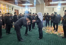 Lantik Pejabat Eselon II, Gubernur Khofifah Minta Maksimalkan Layanan Publik