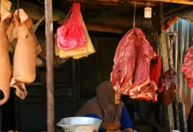 Harga Daging Naik, Pedagang Pasar Krian Ancam Mogok Berjualan