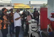 Ormas di Sidoarjo Bagikan Kupon BBM Non Subsidi Gratis