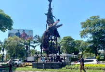 Unik dan Penuh Edukasi, Monumen Suroboyo Wani Dari Knalpot Brong Simbol Ketertiban