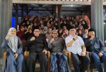 Santriwati Ar Rowiyah Antusias Ikuti Pelatihan Public Speaking PERSIARI