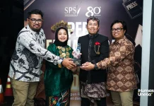 Strategi Komunikasi Unesa Antar Raih Penghargaan Nasional