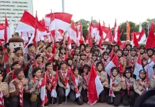 Gubernur Khofifah Lepas Kontingen Pramuka Jatim menuju Jambore Nasional XII