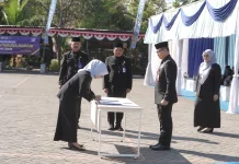 Kadindik Jatim Lantik Iva Evry Robiyansah sebagai Kepala SMAN Taruna Madani