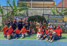 Warga Penjaringan Sari Rayakan Kemerdekaan Bersama Reog