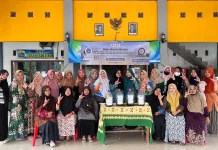Mahasiswa UNAIR Olah Limbah Dapur Jadi Eco Enzyme