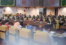Mau Tahu Banyak, Siswa SMA Al Uswah Tanya MBG ke Anggota Dewan