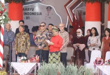 Pimpin Doa HUT ke-81 RI, Kakanwil Kemenag Jatim Doakan Korban Bencana Alam