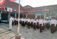 Maknai Kemerdekaan, SMK Satya Widya Gelar Upacara