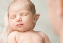 Benarkah Menjemur Bayi di Pagi Hari Sudah Tidak Dianjurkan?