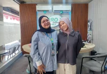 Sesha Haidar Kembangkan Kreativitas lewat Workshop Bunga Kawat Bulu