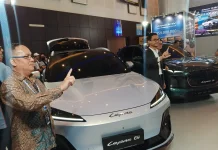LEPAS Bawa Dua Mobil Listrik, Sasar Pasar Jatim