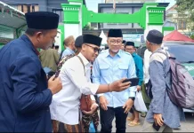 Hadiri Muktamar ke-35 NU, Zulhas Sempatkan Ziarah Makam KH Wahab Hasbullah