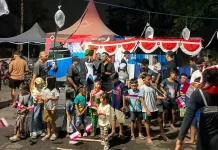 Jukir Pasar Porong Kompak Patungan Rayakan Lomba Kemerdekaan