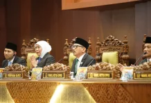 DPRD dan Pemprov Jatim Sahkan Raperda P-APBD 2026