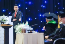 Emil Dardak Pesan Mahasiswa Baru Siap Hadapi Perubahan