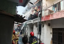 Masak Telur Ditinggal Mandi, Rumah di Surabaya Terbakar