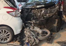 Mobil Alphard Tabrak Belasan Kendaraan, Pengemudi Diduga Ngantuk