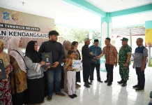 Tiga Ijazah Tertahan, SIER Bantu Warga Kendangsari