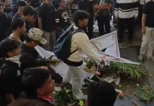 Mahasiswa UINSA Tuntut Rektor Mundur, Soroti Delapan Persoalan
